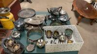 COLLECTION OF SILVERPLATE ITEMS IN TOTE