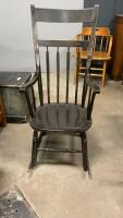 WOOD ROCKING CHAIR