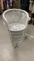 WHITE WICKER CHAIR