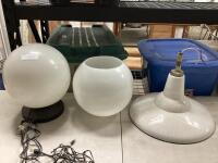 CEILING LIGHT, ROUND LAMP W/ GLASS REPLACEMENT
