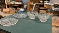 (2) PINWHEEL CRYSTAL PLATTERS & (2) CRYSTAL BOWLS W/ PINWHEEL PATTERN