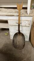VINTAGE SHOVEL W/ WOOD HANDLE