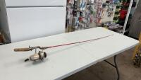 ANTIQUE FISHING ROD W/ DAIWA REEL