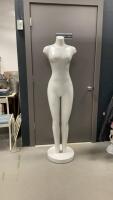 MANNEQUIN