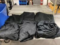 TOTE W/ (6) TABLE CLOTHES
