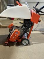 NORTON CLIPPER 14 CONCRETE SAW W/ WATER TANK