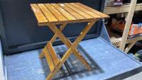 FOLDING WOOD TABLE