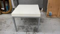 SQUARE SIDE TABLE