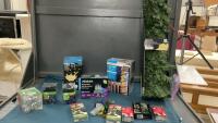 CHRISTMAS DECOR - 9&rsquo; PRELIT GARLAND, LIGHTS,