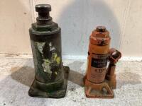(2) HYDRAULIC JACKS