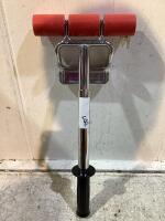FLOOR/WALL ROLLER