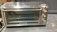 BLACK + DECKER TOASTER OVEN
