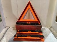 (3) WARNING TRIANGLE FLARE KIT