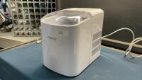 IGLOO ICE CUBE MAKER