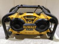 DEWALT RADIO/CHARGER