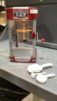 BETTY CROCKER MOVIE NIGHT POPCORN MACHINE