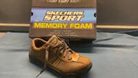 SKECHERS RELAXED FIT SHOE