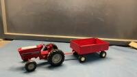 VINTAGE ERTL INTERNATIONAL TRACTOR & WAGON