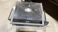 CUISINART PROPANE BBQ- TABLE TOP