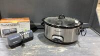 (2)ITEMS - CROCK POT SLOW COOKER + CHEF&rsquo;S CHOICE KNIFE SHARPENER