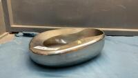 STAINLESS STEEL BED PAN