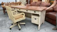DESK & CHAIR