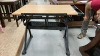 DRAFTING/DRAWING TABLE
