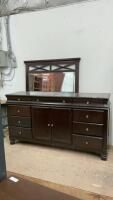 9-DRAWER DRESSER W/ MIDDLE DOUBLE DOORS AND MIRROR