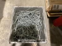 PLASTIC CONTAINER OF METAL PEG HOOKS
