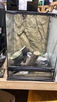 REPTILE CAGE WITH ACCESSORIS