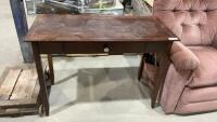 DESK W SINGLE DRAWER