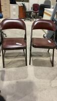 2 FOLDING CHAIRS