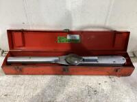 SNAP-TOOL BOX W/ 3/4" TORQUE WRENCH