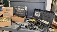 (3) ITEMS DEWALT CORDED TOOL W/QUICK DRIVE ATTACHMENT + QUICK DRIVE SCREWS
