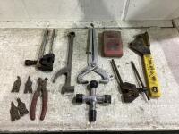 SHOP BOX W/ RETHREADING HEX DIE SET, BRAKE BUDDY, SNAP-RING, ROLLER CHAIN & MISCELLANEOUS