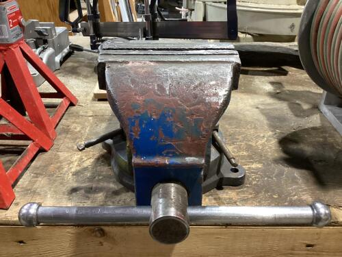 BENCH VICE