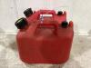 (2) JERRY CANS 4.7L - 3