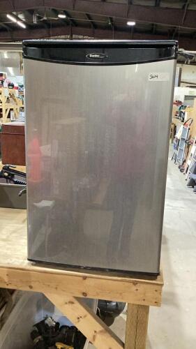 DANBY BAR FRIDGE