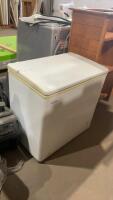 DANBY DIPLOMAT SMALL CHEST FREEZER