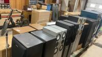 10 TOWER SPEAKERS W MICROPHONE STAND