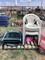 PALLETE OF (2) FOLDABLE & (7) PLASTIC OUTDOOR CHAIRS
