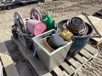 PALLET OF MISCELLANEOUS GARDEN - INCLUDES A TRACTOR SPRINKLER