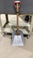 BUNDLE W/SCOOP SHOVEL + SLEDGE HAMMER