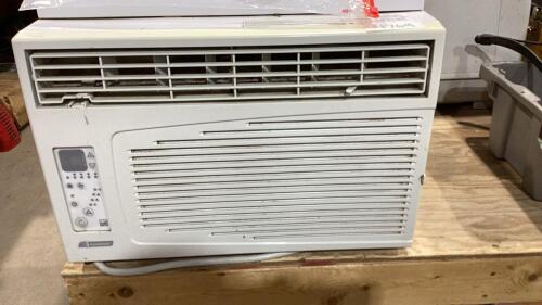 GARRISON WINDOW AIR CONDITIONER W/REMOTE + MANUAL