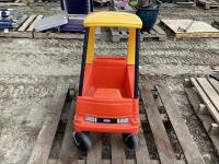 LITTLE TIKES TOY CAR