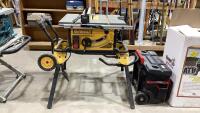 DEWALT 10&rdquo; PORTABLE TABLE SAW ON FOLDING STAND