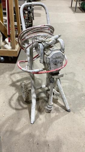 WAGNER PAINT SPRAYER WITH SPRAY GUN
