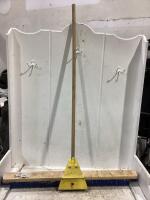 AGF - INDUSTRIAL SYNTHETIC FINE COARSE SWEEPING BROOM