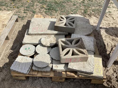 PALLET OF ASSORTED STEPPING STONES