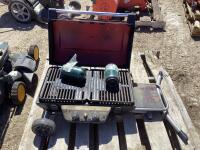COLEMAN PORTABLE BARBECUE GRILL